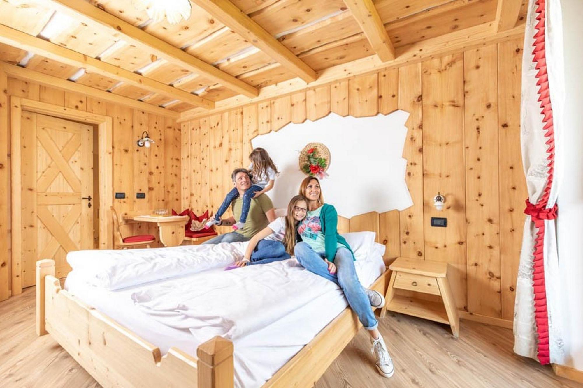 Mytime Hotels La Grotta Vigo di Fassa Habitación foto
