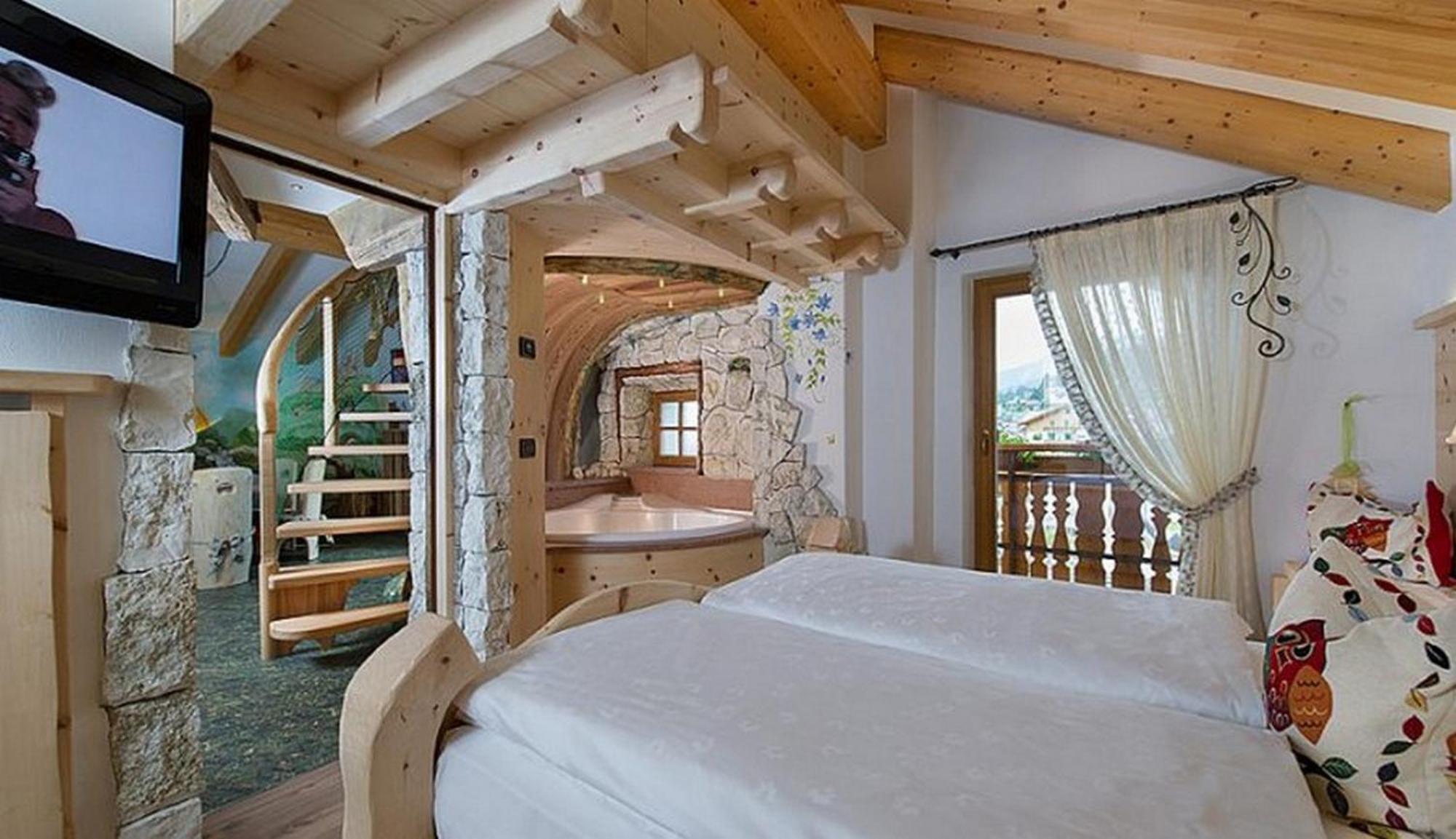 Mytime Hotels La Grotta Vigo di Fassa Habitación foto