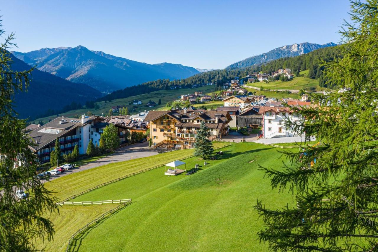 Mytime Hotels La Grotta Vigo di Fassa Exterior foto